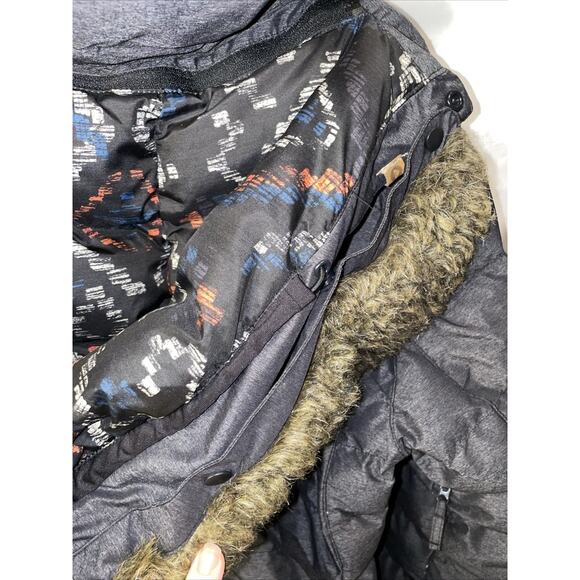 Roxy Women's Insulated Snowboard Jacket (size M) with 10k Dryflight Technology - Picture 7 of 15